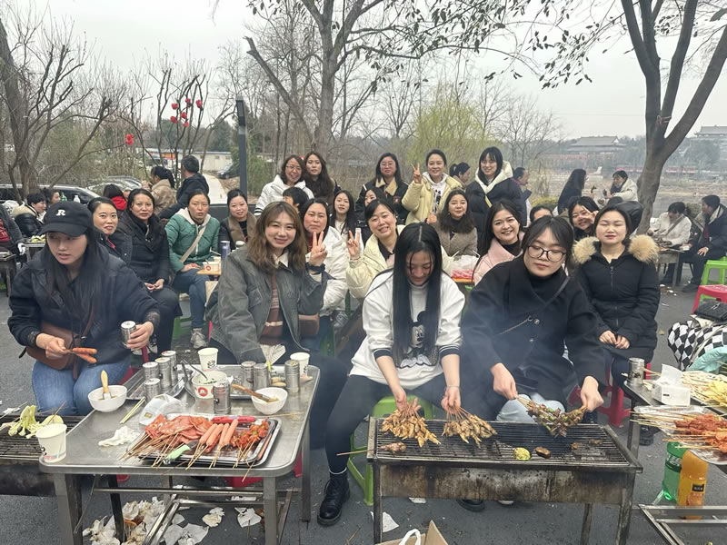 綿陽市先鋒醫(yī)療器械有限公司—— 慶?！?.8婦女節(jié)”，共赴燒烤盛宴，致敬巾幗風(fēng)采2.jpg